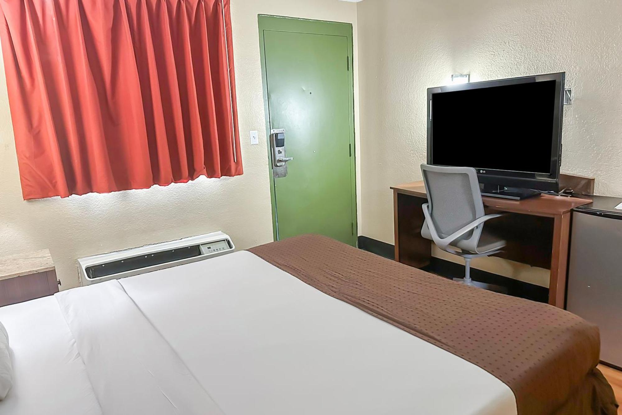 Oyo Hotel Mobile, Al I-65 At Airport Blvd Eksteriør billede