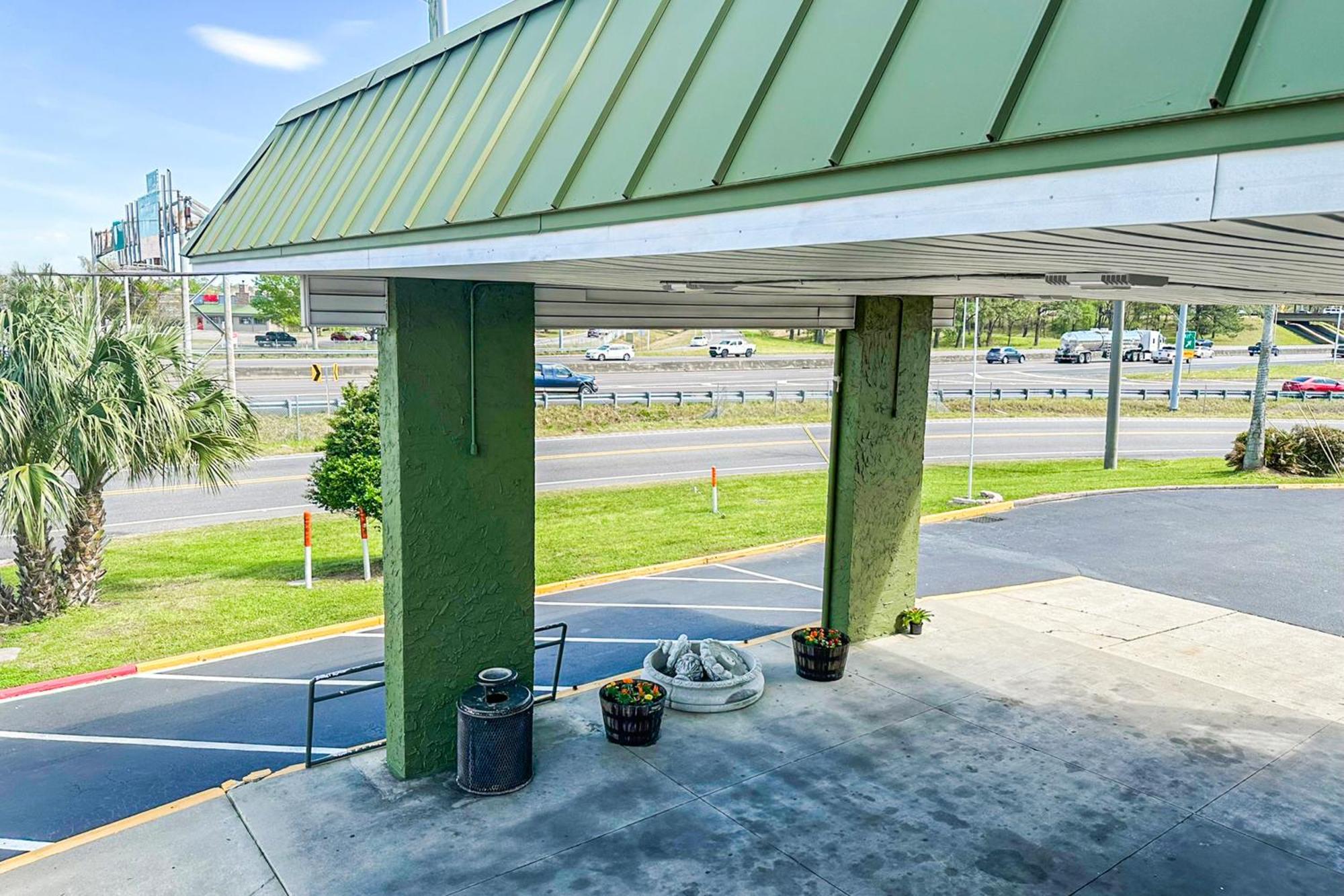 Oyo Hotel Mobile, Al I-65 At Airport Blvd Eksteriør billede
