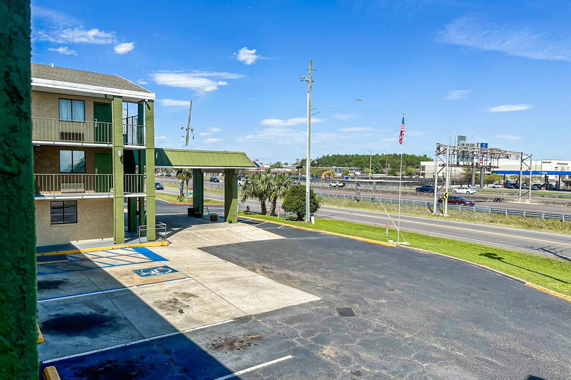 Oyo Hotel Mobile, Al I-65 At Airport Blvd Eksteriør billede